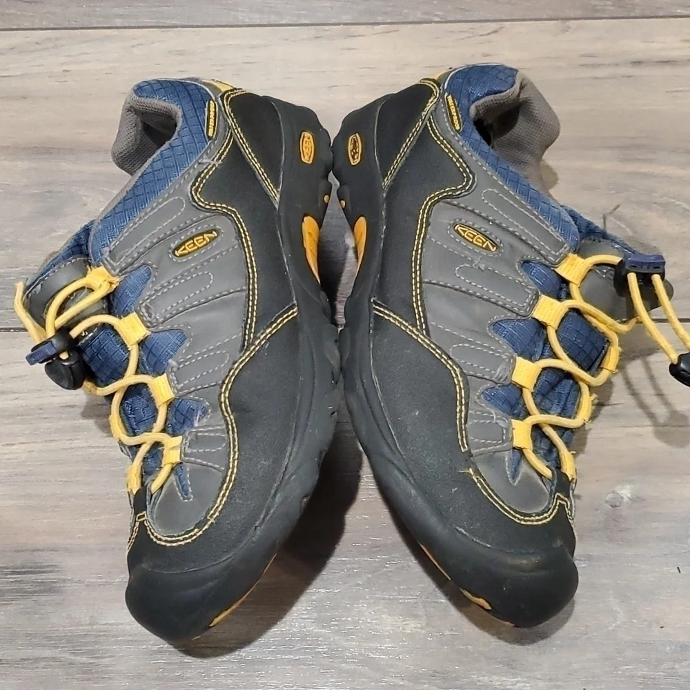 Keen Mens Outdoor Hiking Sneakers Shoes sz 5